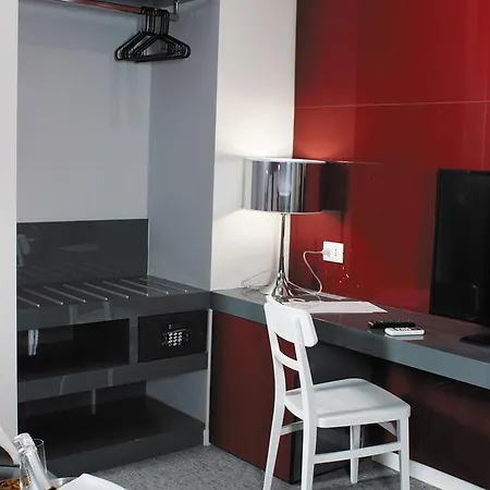 Hotel Leopardi Pomigliano d'Arco