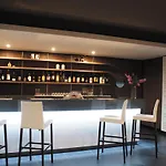 Hotell Leopardi 4*