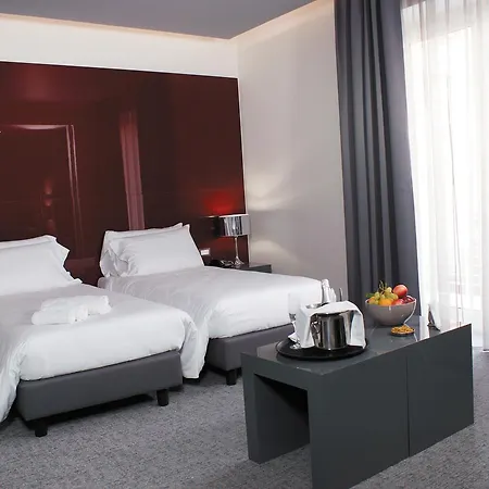 Hotel Leopardi 4*
