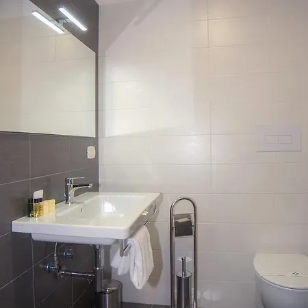 Leopardi 4* Pomigliano d'Arco