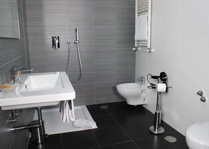 فندق Leopardi 4*